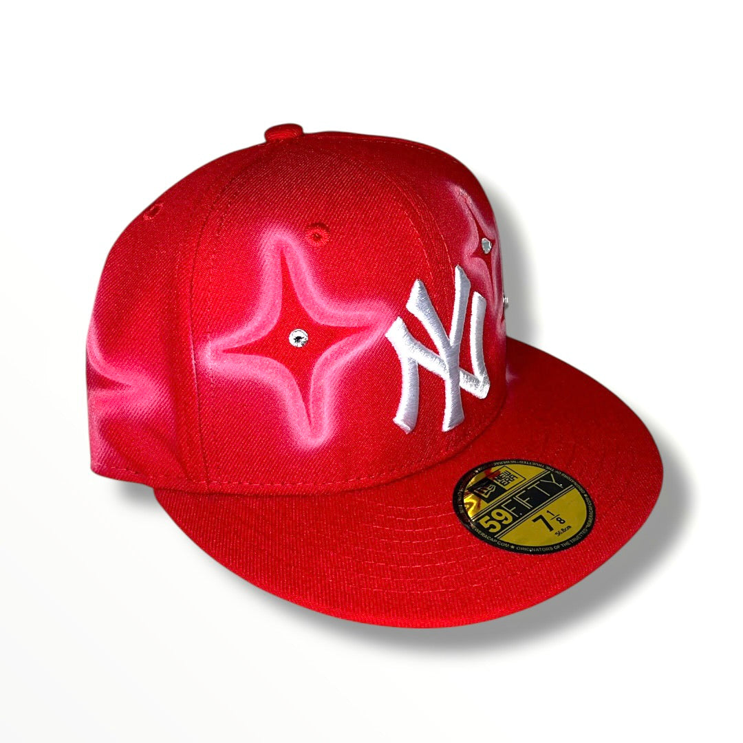 AIRBRUSHED STAR RED YANKEE FITTED CAP