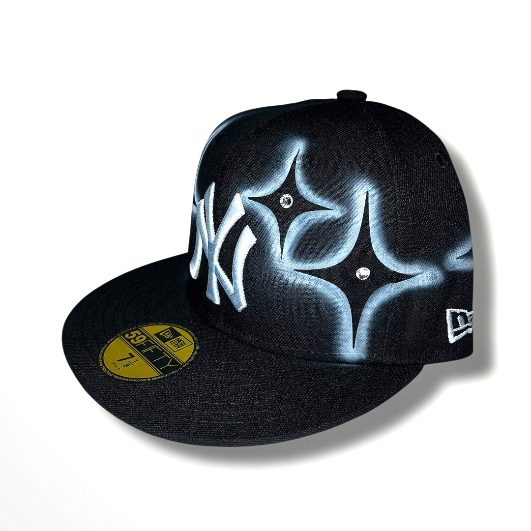 AIRBRUSHED STAR BLACK YANKEE FITTED CAP